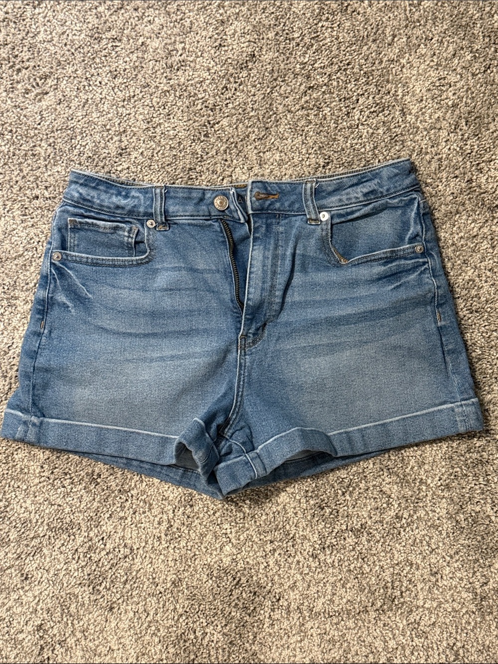 American Eagle Mom Shorts Stretch Denim Light Wash